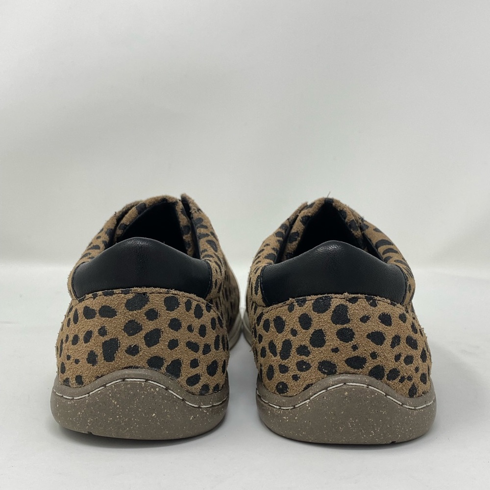 Chocolat Blu Women’s Flats Size 6.5 (Floor Model) - Picture 2 of 3